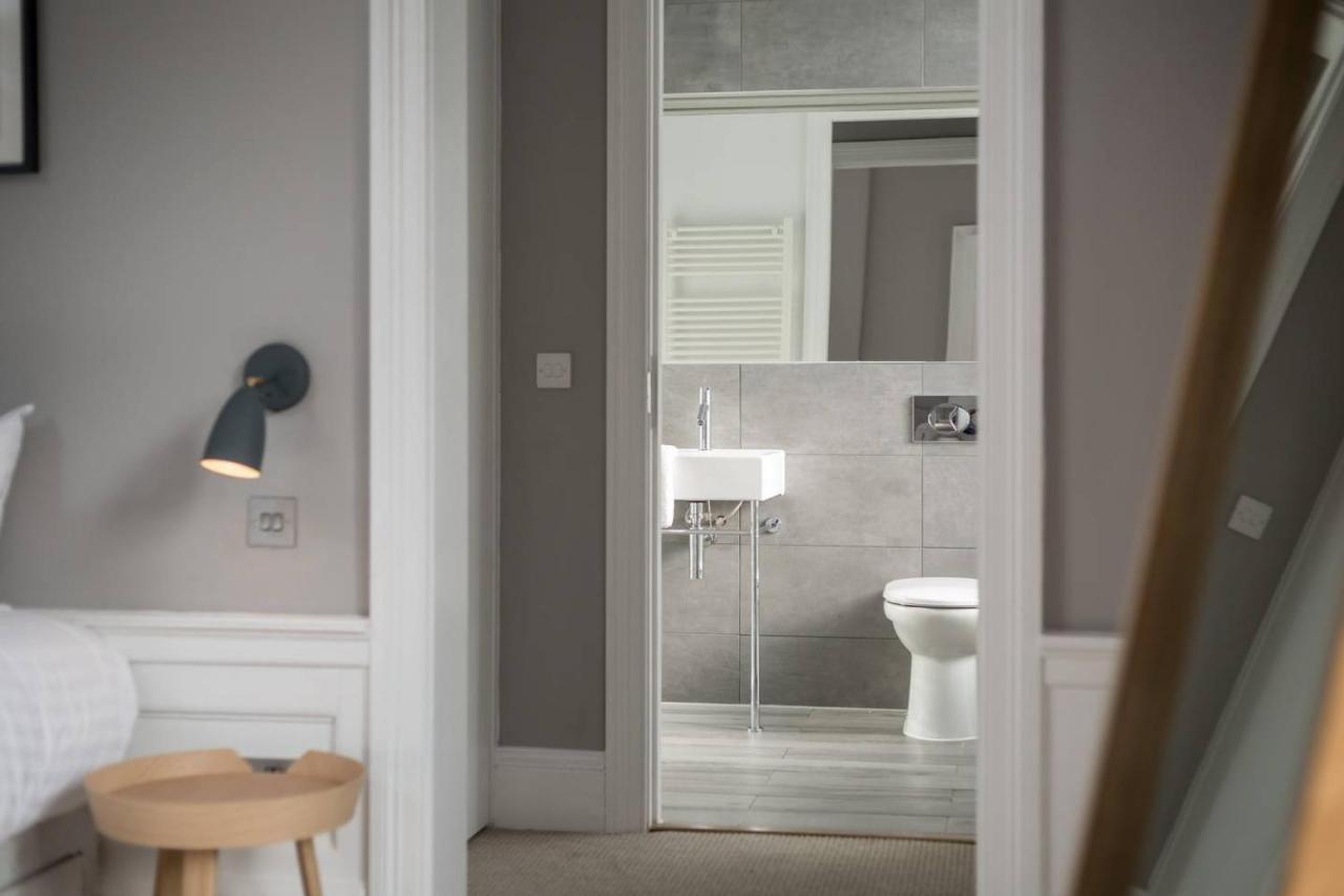 אדינבורו Joivy Spacious And Bright 1Bed Apt, Short Walk From Princes Street מראה חיצוני תמונה